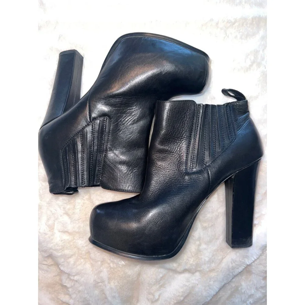 Steve Madden elevate your